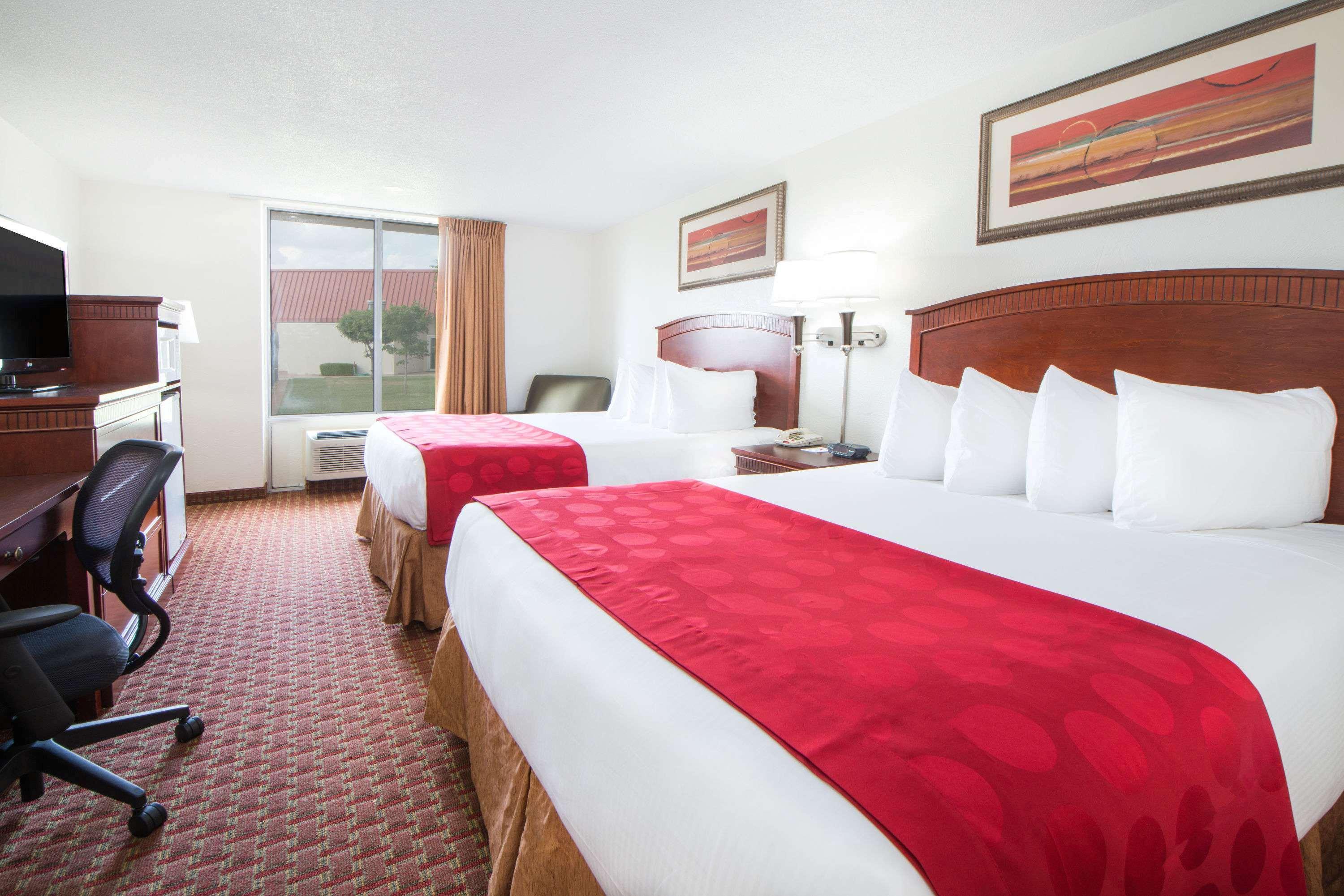 Ramada By Wyndham Enid Hotel Exterior photo